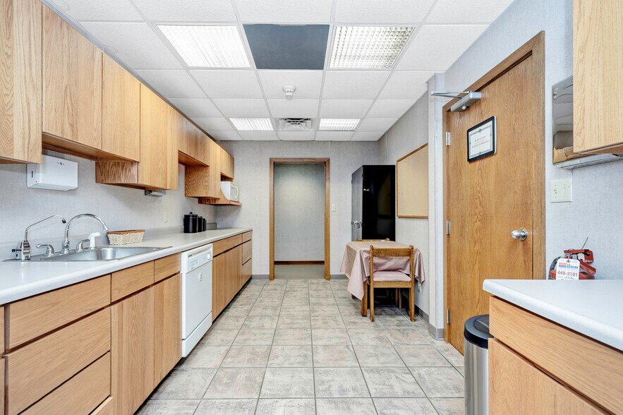 More Photos Of 1100 Brandywine Blvd, Zanesville Loft Creative Space For Lease