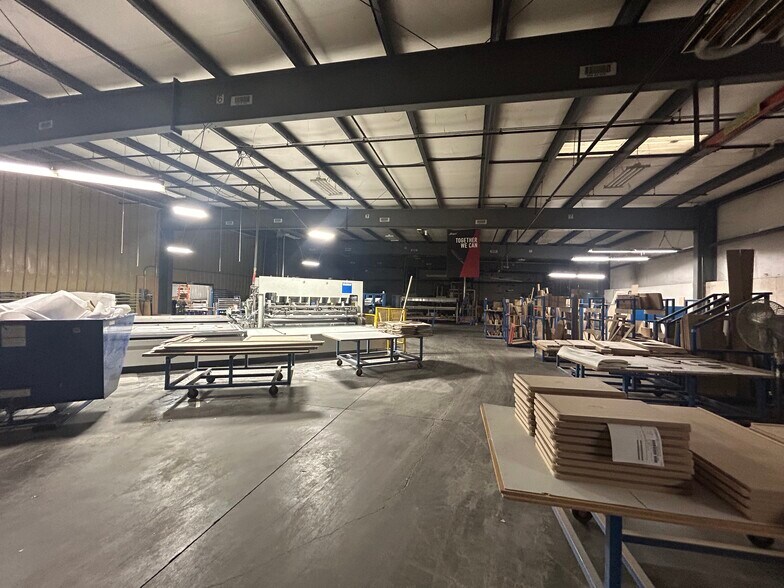 More Photos Of 606 Legion St, Bristol Industrial For Sale