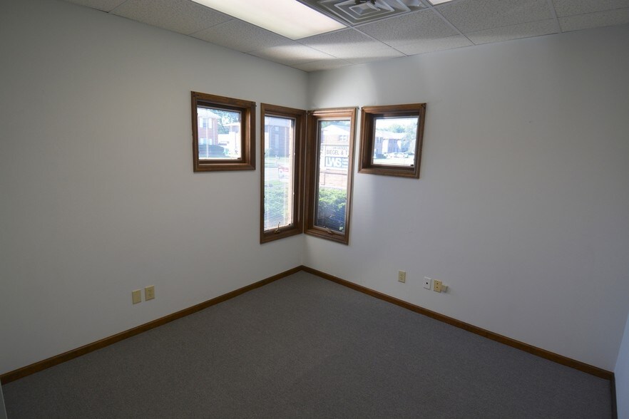 More Photos Of 5975 Kentshire Dr, Kettering Medical For Lease