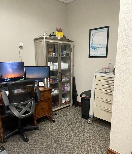 More Photos Of 14090 Metropolis Ave, Fort Myers Medical For Lease