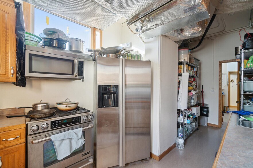 More Photos Of 4248 N 76th St, Milwaukee Storefront Retail Residential For Sale