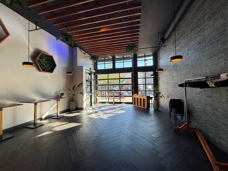 More Photos Of 253 E Main St, Hillsboro Movie Theatre For Sale