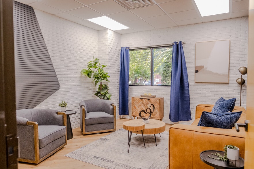 More Photos Of 403 Swanson Dr, Lawrenceville Flex For Lease