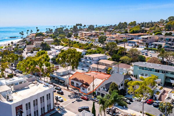 More Photos Of 298 Broadway St, Laguna Beach Office For Sale