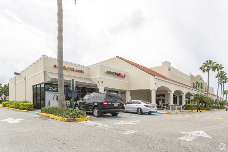 More Photos Of 15700-15732 SW 72nd St, Miami Storefront For Lease