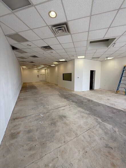 More Photos Of W Ray Rd @ Rural Rd, Chandler Unknown For Lease