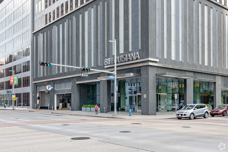 More Photos Of 811 Louisiana St, Houston Office For Lease