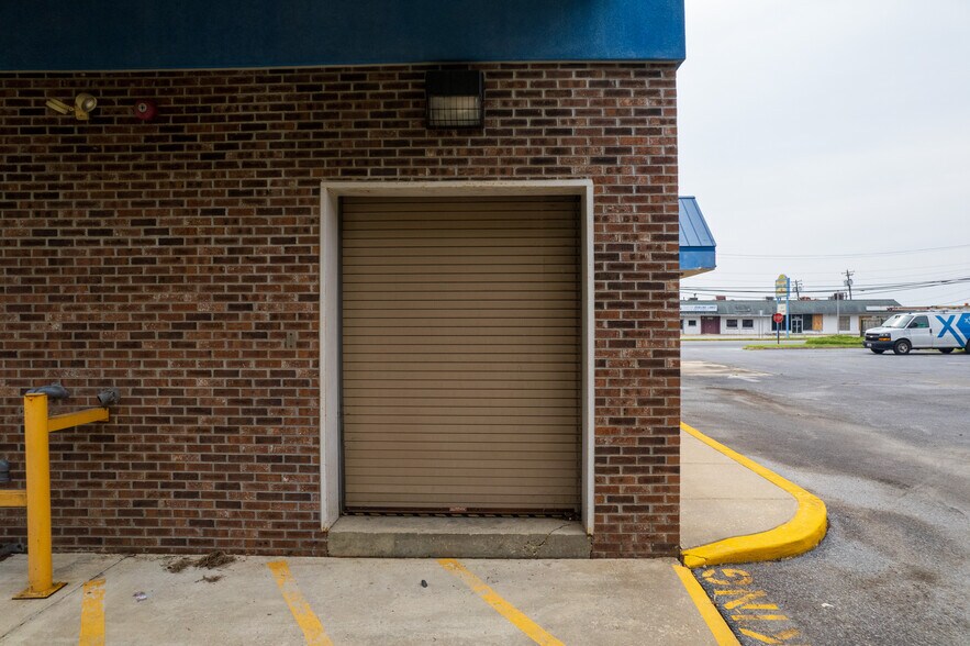 More Photos Of 701 Atlanta Rd, Seaford Freestanding For Lease