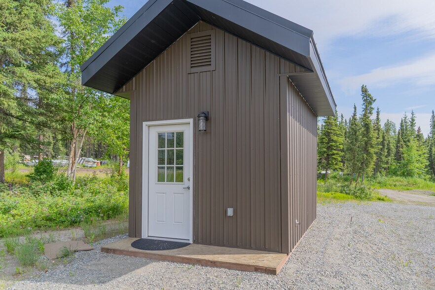 More Photos Of Quartz Lake, Delta Junction Lodge Meeting Hall For Sale