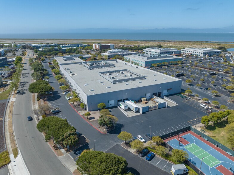 More Photos Of 1740-1750 North Loop Rd, Alameda Light Manufacturing For Lease
