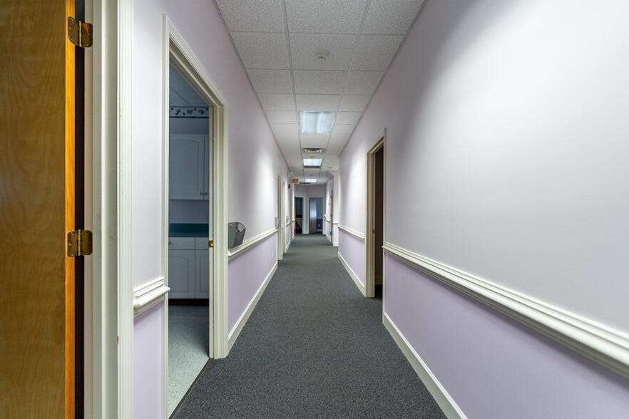 More Photos Of 43 Office Park Dr, Jacksonville Medical For Lease