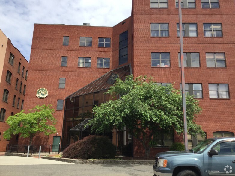 More Photos Of 241 Main St, Hartford Office For Sale