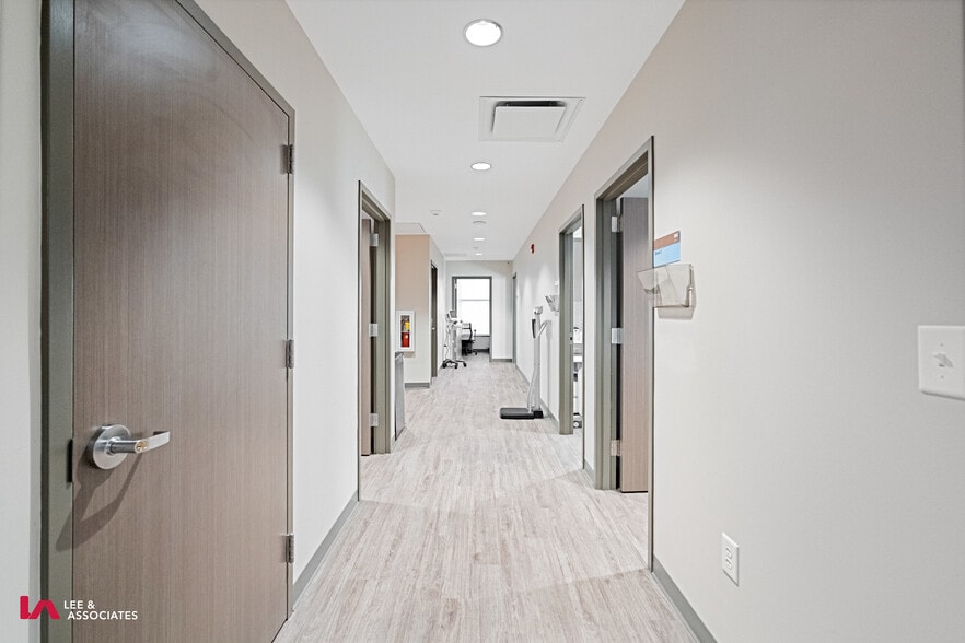 More Photos Of 11855 Alpharetta Hwy, Roswell Medical For Lease