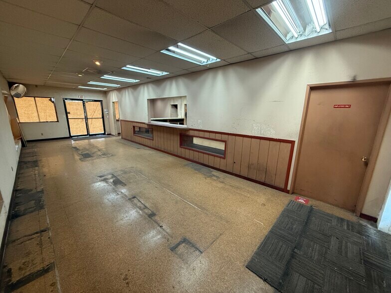 More Photos Of 1038 Petaluma Hill Rd, Santa Rosa Freestanding For Lease