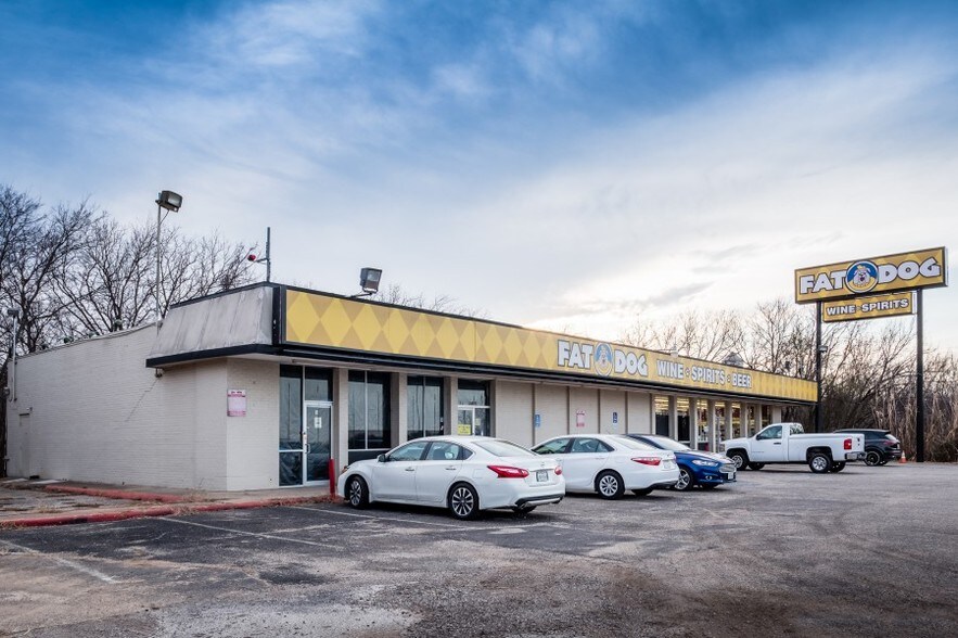 More Photos Of 1604 W Northwest Hwy, Dallas Convenience Store For Sale