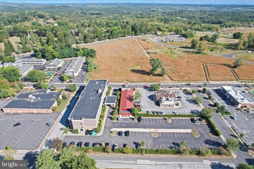 More Photos Of 425 Steinwehr Ave, Gettysburg Storefront Retail Office For Sale