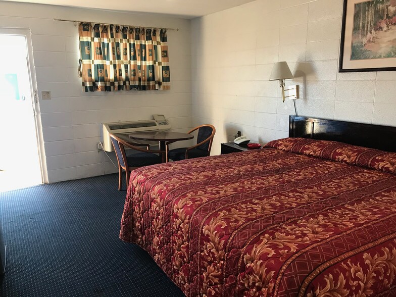 More Photos Of 3000 N Broadway St, Poteau Hotel For Sale
