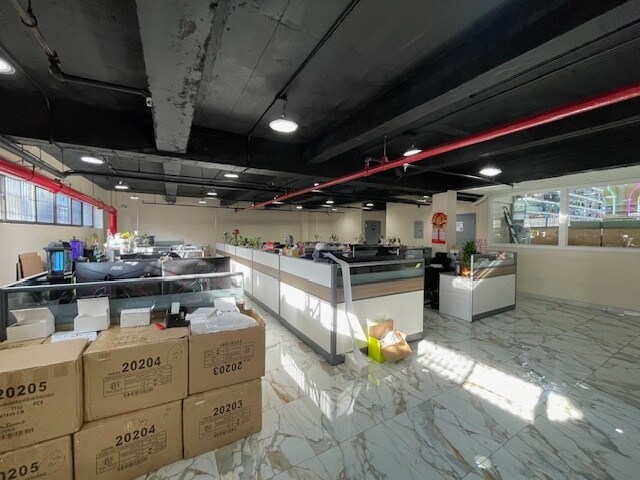 More Photos Of 75 Onderdonk Ave, Maspeth Manufacturing For Sale