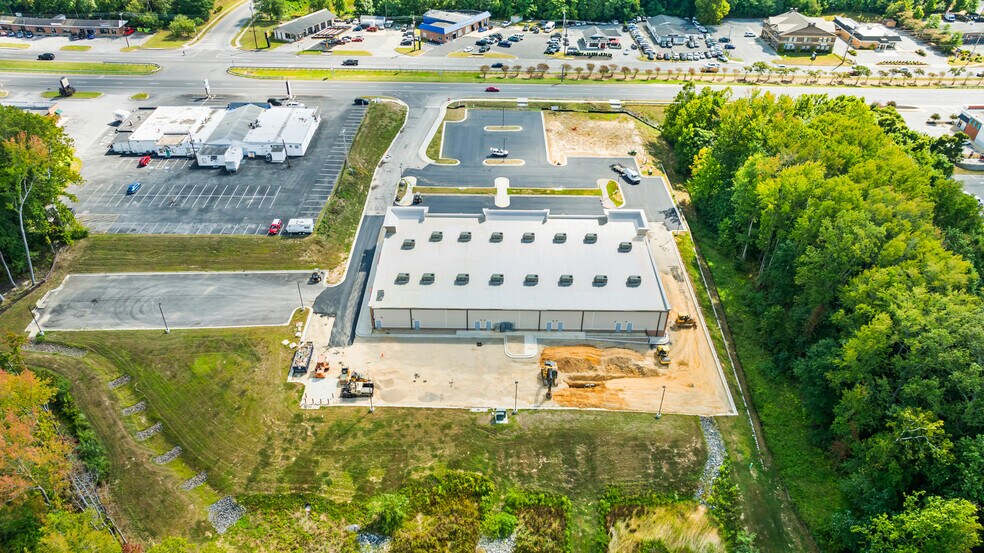 More Photos Of 6565 Crain Hwy, La Plata General Retail For Lease