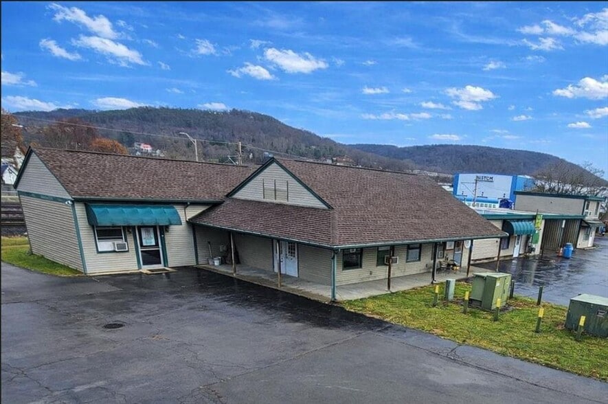More Photos Of 24 Park Dr, Hornell Flex For Sale