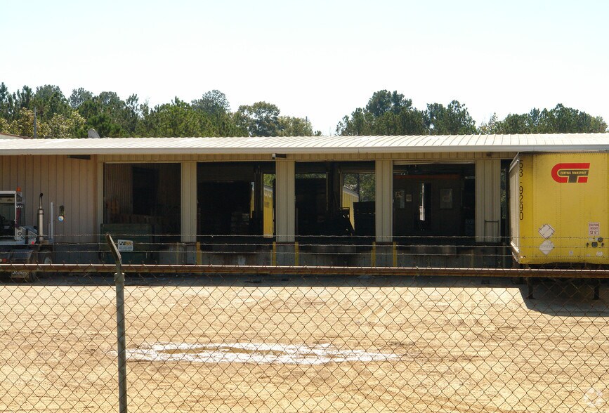 More Photos Of 400 Childre Rd, Pearl Truck Terminal For Lease