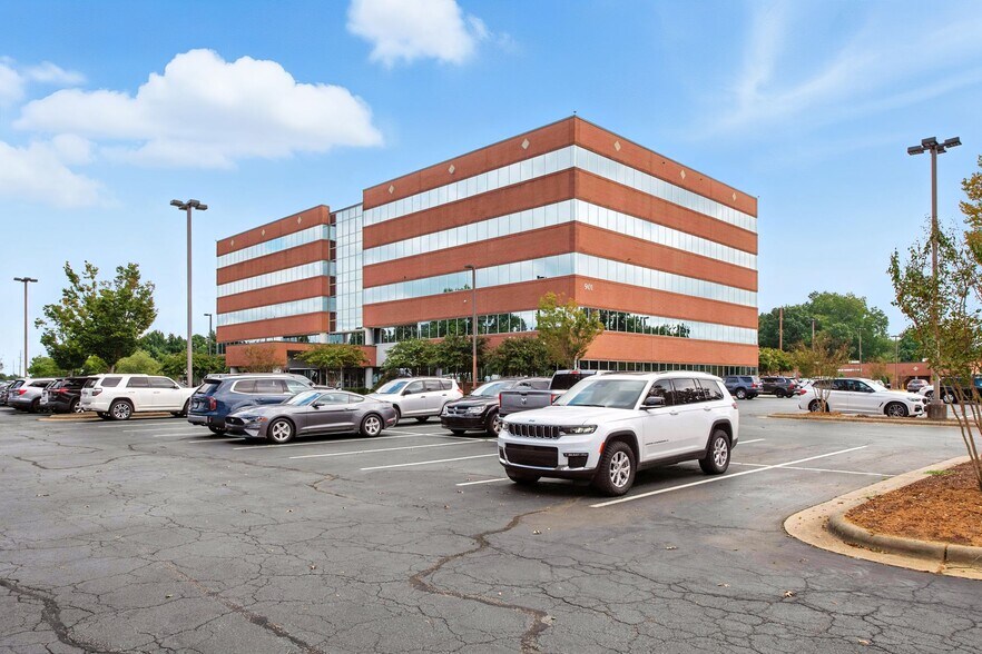 More Photos Of 901 N Winstead Ave, Rocky Mount Medical For Lease