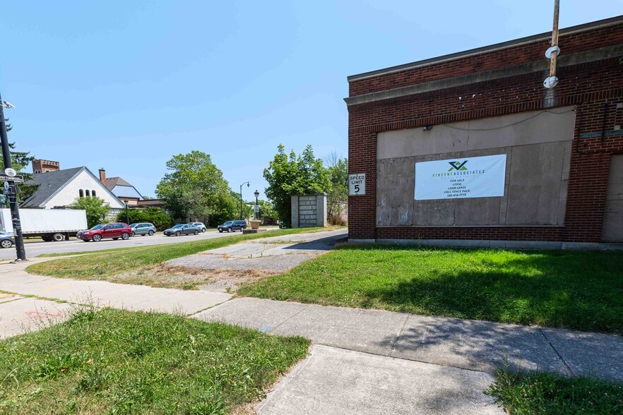 More Photos Of 4322 Lake Ave, Rochester Freestanding For Sale