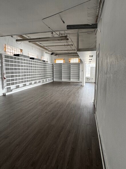 More Photos Of 620 Elk St, Alexander Warehouse For Sale