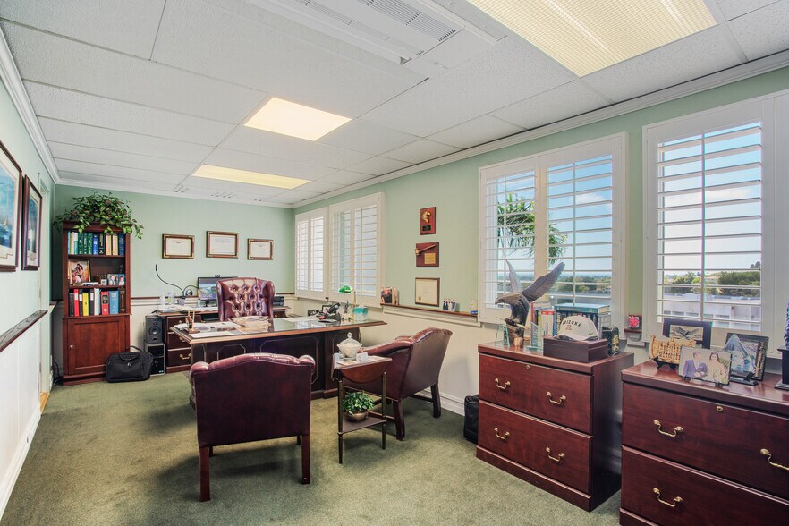 More Photos Of 2170 S El Camino Real, Oceanside Office For Lease