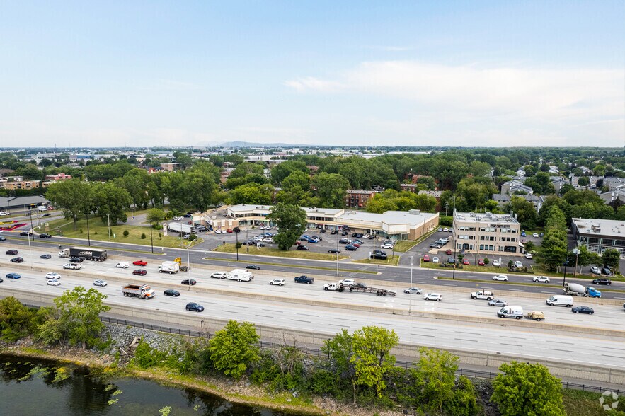 More Photos Of 1732-1756 Boul Marie-Victorin, Longueuil General Retail For Lease