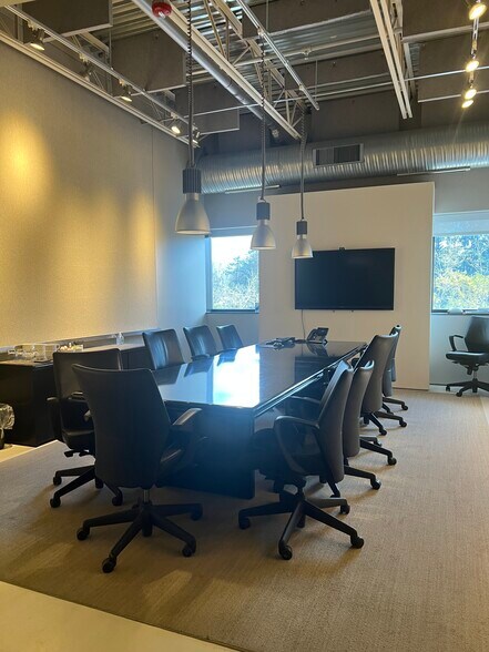 More Photos Of 29110 Inkster Rd, Southfield Office For Lease
