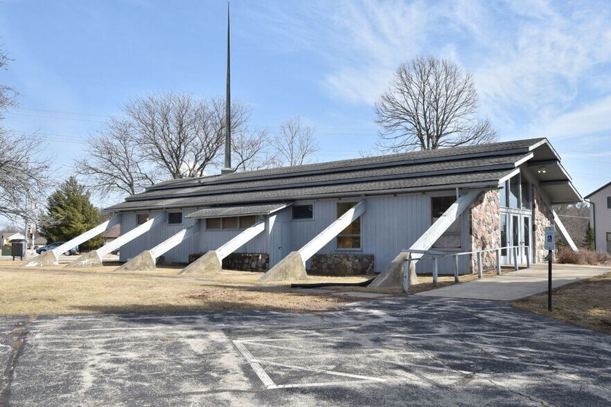 Primary Photo Of 1425 E Monroe Ave, Hartford Flex For Sale