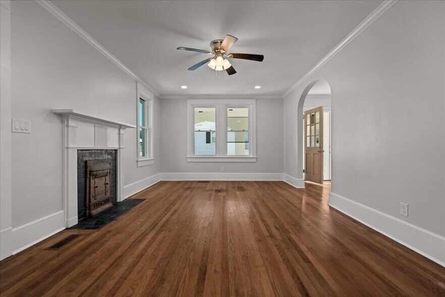 More Photos Of 910 W Evans St, Florence Office For Sale