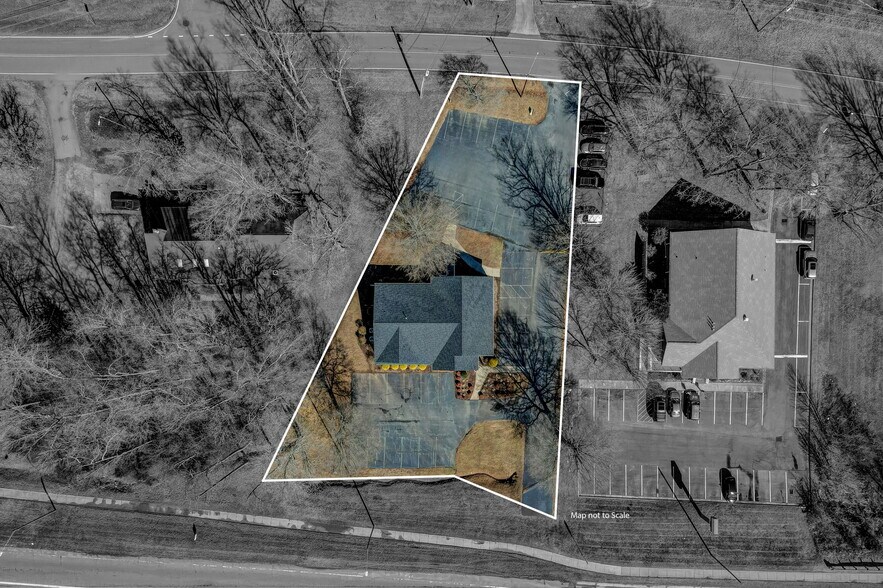 More Photos Of 1418 Freeway Dr, Reidsville Freestanding For Sale