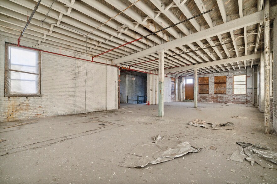 More Photos Of 2916 Weikel St, Philadelphia Warehouse For Sale