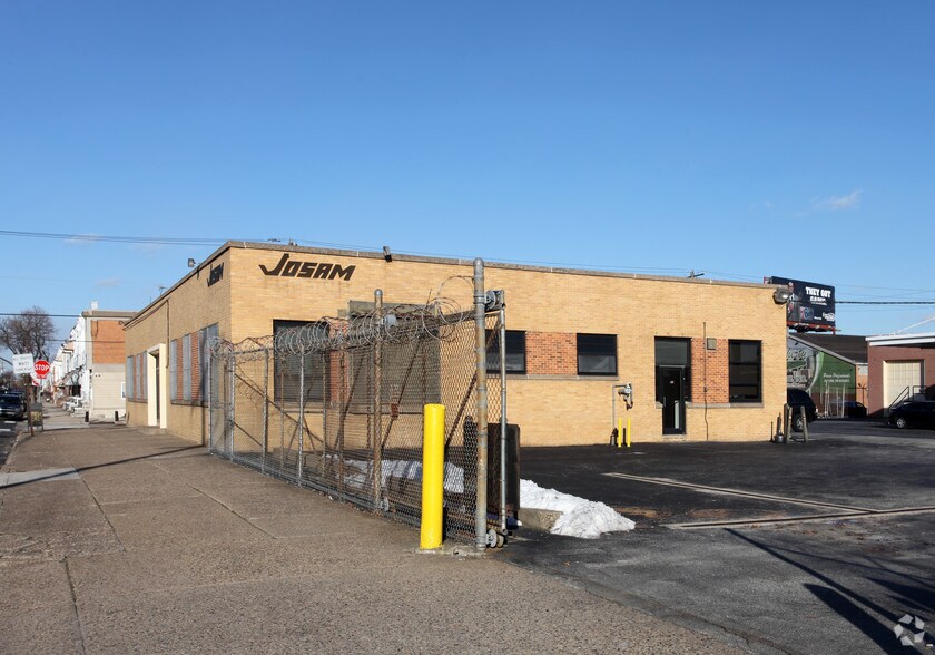 More Photos Of 2501 S Front St, Philadelphia Office For Lease