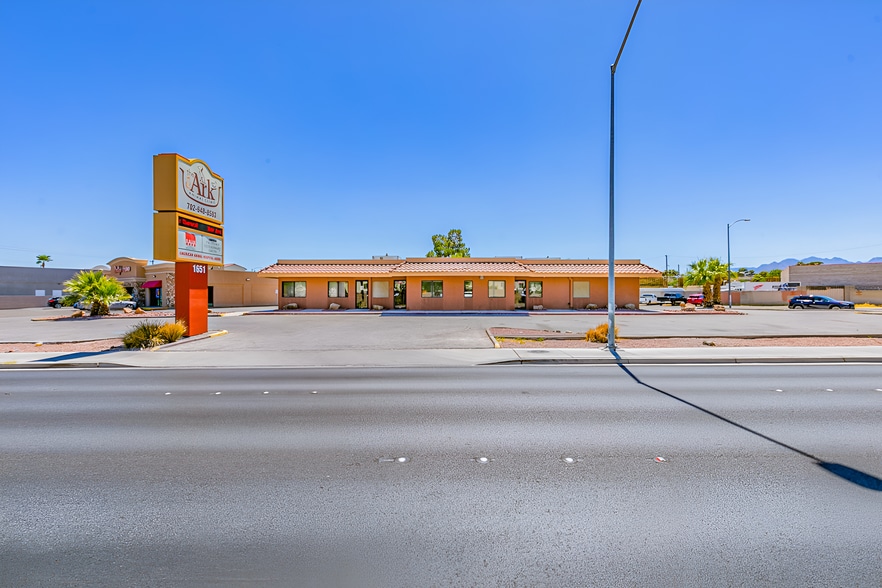 More Photos Of 1651 N Rancho Dr, Las Vegas Veterinarian Kennel For Sale