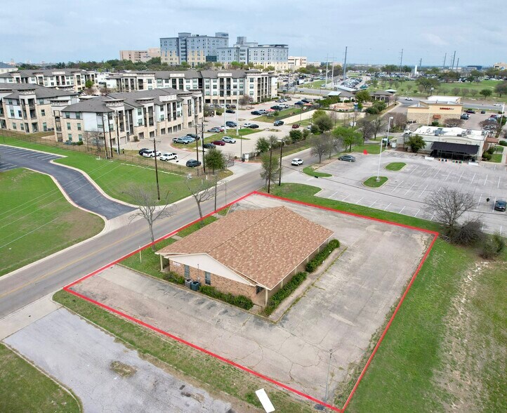 More Photos Of 1821 Everton Dr, Temple Office For Sale