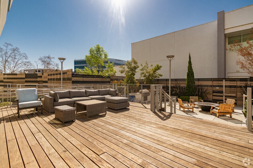 More Photos Of 3120 Scott Blvd, Santa Clara Research And Development For Lease