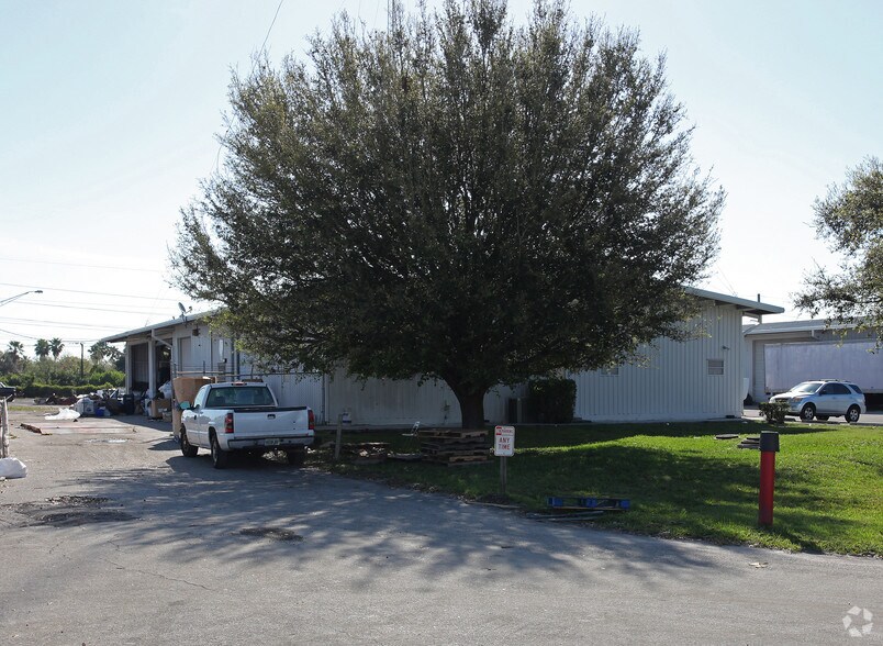 More Photos Of 2269 Indian Rd, West Palm Beach Warehouse For Lease