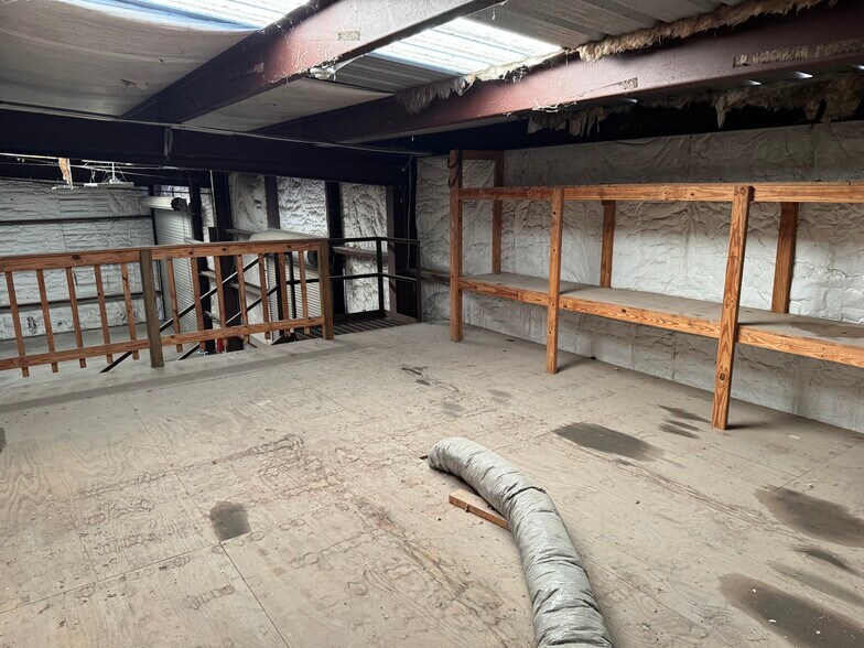 More Photos Of 4745 Fannett Rd, Beaumont Industrial For Lease