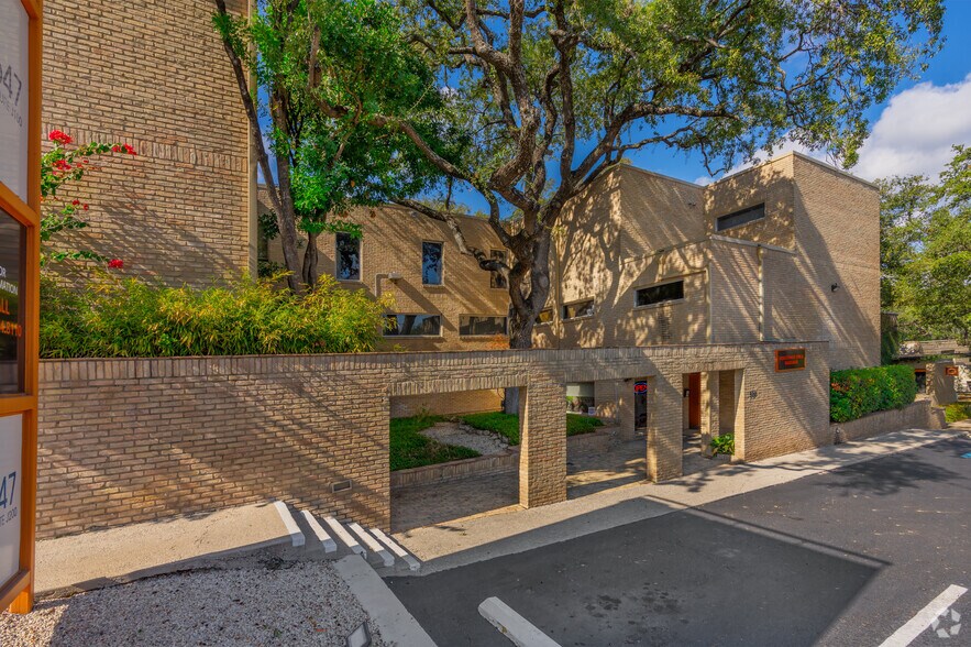 More Photos Of 8647 Wurzbach Rd, San Antonio Medical For Sale