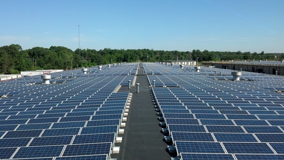 More Photos Of 338 Compass Cir, North Kingstown Warehouse For Lease