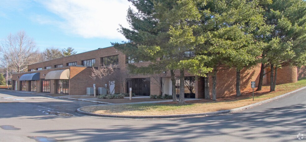 More Photos Of 9047 Executive Park Dr, Knoxville Office For Lease