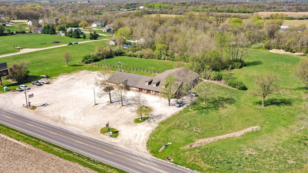 More Photos Of 15281 IL-109, Dow Specialty For Sale