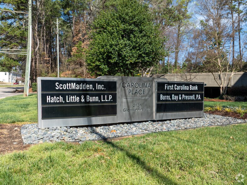 More Photos Of 2626 Glenwood Ave, Raleigh Office For Lease