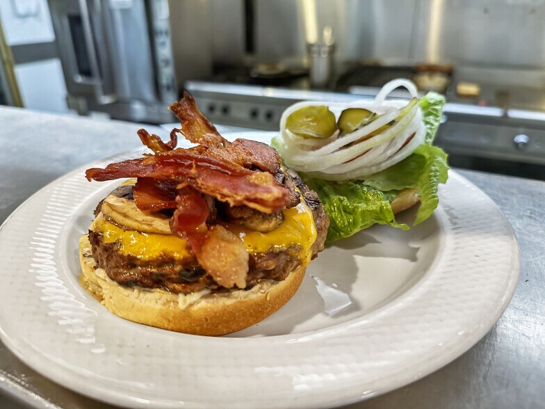 More Photos Of 1916 10th Av, Spruce View Restaurant For Sale