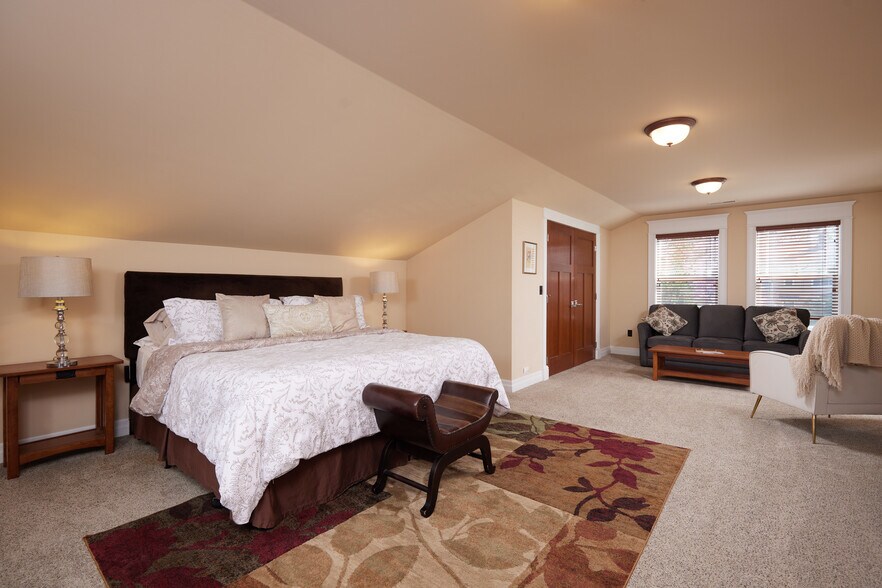 More Photos Of 527 Catherine St, Walla Walla Hospitality For Sale