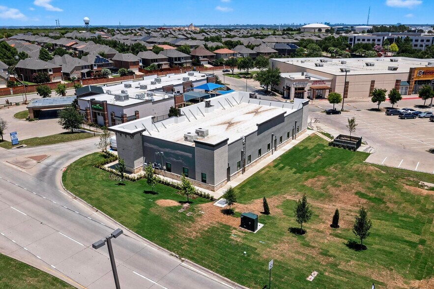 More Photos Of 8500 Olympus Blvd, Irving Office For Sale