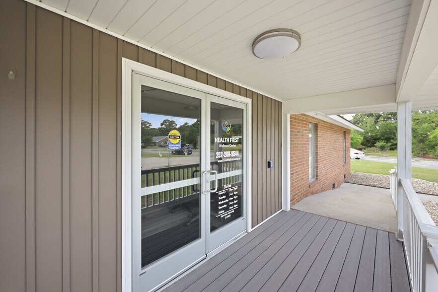 More Photos Of 501 N Main St, Robersonville Office For Sale